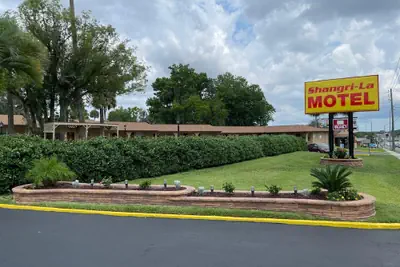 Photo 2 - Shangri La Motel Ocala near Hwy 301
