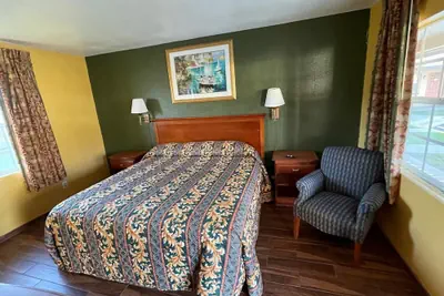 Photo 4 - Shangri La Motel Ocala near Hwy 301