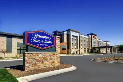 Photo 2 - Hampton Inn & Suites Milwaukee West