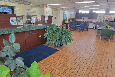 Photo 3 - Studio 9 Inn & Suites