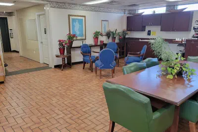 Photo 4 - Studio 9 Inn & Suites