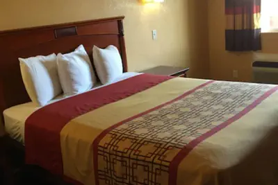Photo 3 - National City Motel