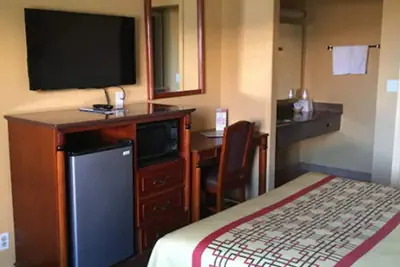 Photo 4 - National City Motel