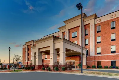 Photo 2 - Hampton Inn & Suites Hartsville