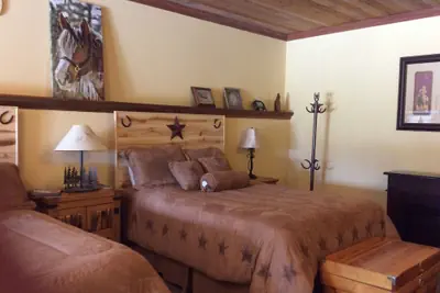 Photo 4 - Elktrace Bed & Breakfast