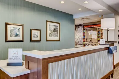 Photo 3 - Hampton Inn & Suites Manchester