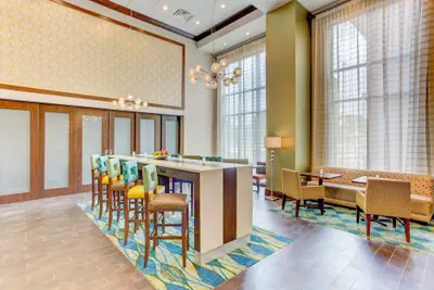 Photo 2 - Hampton Inn & Suites Manchester
