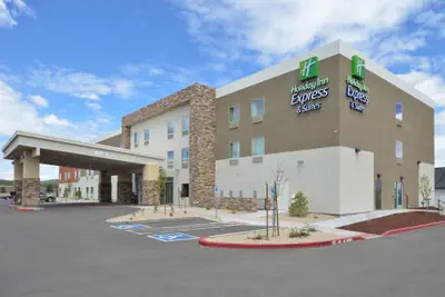 Photo 2 - Holiday Inn Express & Suites Williams by IHG