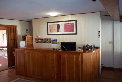 Photo 4 - Weathervane Motel