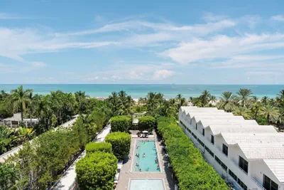 Photo 2 - Nautilus Sonesta Miami Beach