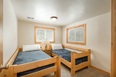 Photo 5 - Ponderosa Lodge