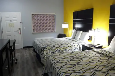 Photo 5 - Executive Inn and Suites Tyler