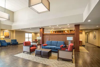 Photo 3 - Comfort Suites Dodge City