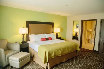 Photo 5 - Holiday Inn Murfreesboro by IHG