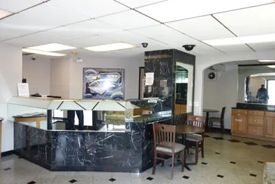 Photo 2 - Gurnee Motel