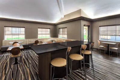 Photo 4 - Super 8 by Wyndham Copley Akron