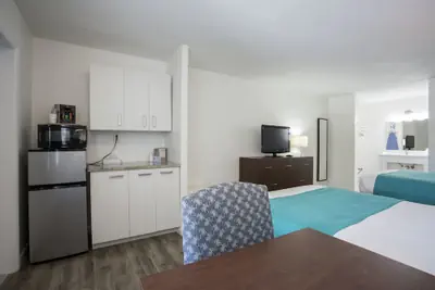 Photo 5 - Regency Inn & Suites