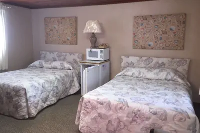 Photo 2 - Captain's Cove Motel
