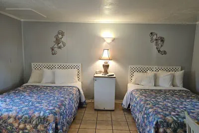 Photo 3 - Captain's Cove Motel