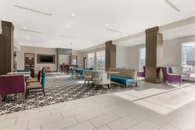 Photo 4 - Comfort Inn & Suites