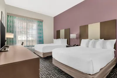 Photo 2 - Comfort Inn & Suites