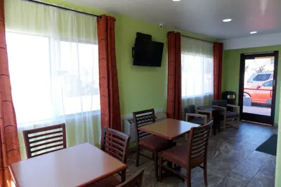 Photo 5 - Apex Inn
