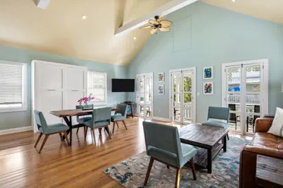 Photo 4 - Sky Suite on Duval by Brightwild Condo w Balcony