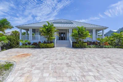 Photo 3 - Suncoast House by Brightwild Pool Boat Dock
