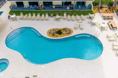 Photo 3 - Oceanfront Apt at Sunglow Resort Seaside Suite