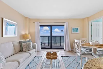 Photo 4 - Top Floor Oceanfront Condo w Pool Beach Access