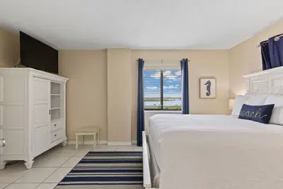 Photo 5 - Ocean Views Pool Hot Tub Seahorse Suite 907