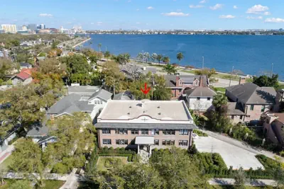 Photo 5 - The Adaline 1 Luxury Hyde Park Apt Near Bayshore