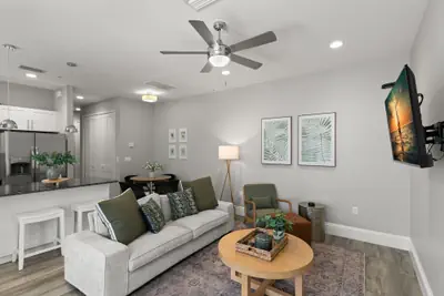 Photo 2 - Canopy Cove Stunning 2BR Apt Heart of Downtown