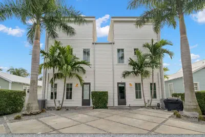 Photo 2 - NEW The Humidor - 2 Epic Ybor Townhomes