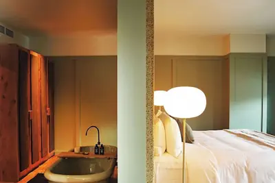 Photo 4 - Albert Hotel