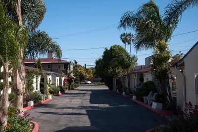Photo 2 - Mission Bell Motel