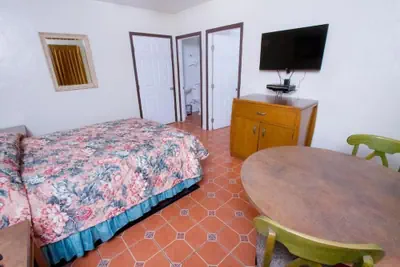 Photo 4 - Mission Bell Motel