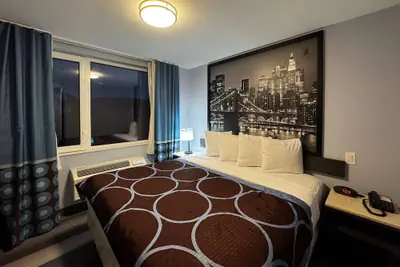 Photo 5 - Super 8 by Wyndham Brooklyn Fulton Street/Broadway Junction