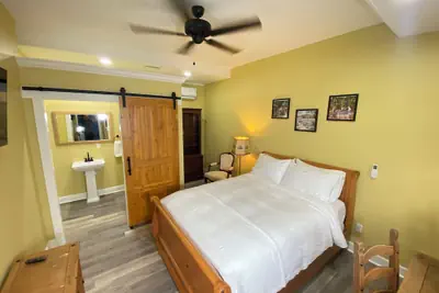 Photo 2 - The Roanoke Hotel