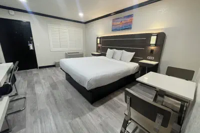 Photo 4 - Escondido Lodge