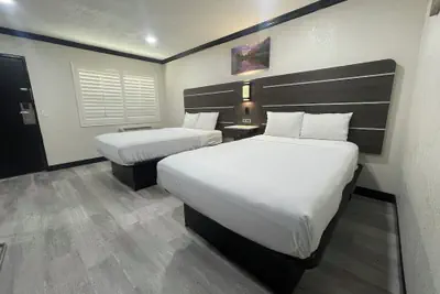Photo 5 - Escondido Lodge