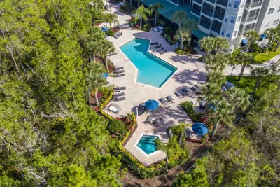 Photo 5 - Upstay - Modern Family Apartment w Pool Hot Tub