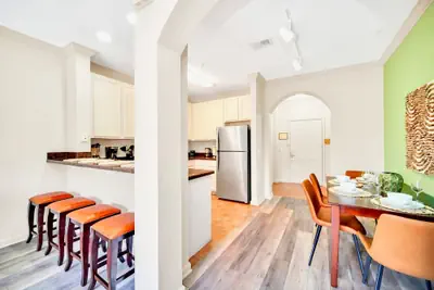 Photo 3 - Upstay - Condo w Hot Tub and Pool - Near Disney
