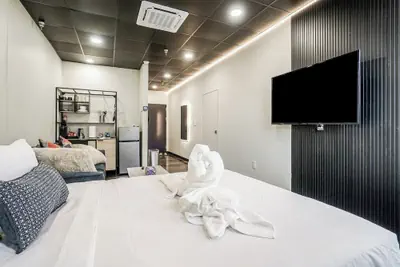 Photo 2 - Melwood Suites Unit 104 Studio