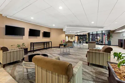 Photo 5 - Quality Hotel Philadelphia Airport