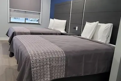 Photo 3 - Platinum inn