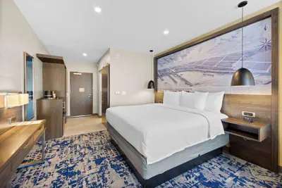 Photo 3 - Best Western Plus Marquette Hotel & Suites