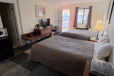 Photo 4 - Southwest Motel