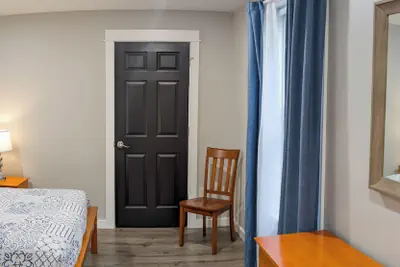 Photo 5 - Newly Renovated Acadia Apartment Maple Street
