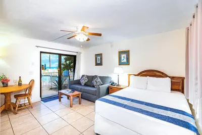 Photo 4 - Emerald Seas Deerfield Beach Club